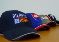 Čiapky s výšivkou